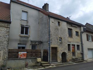 Maison de village LUX 93 (21120)