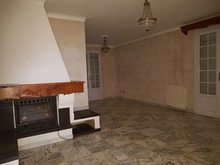 Appartement CUERS 79 (83390)