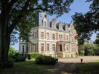 Château  TOURS 1200 (37000)