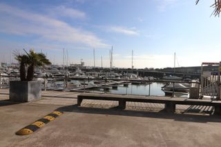 Local commercial ROYAN 116 (17200)