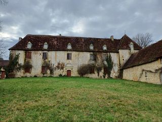 Château  PERIGUEUX 800 (24000)