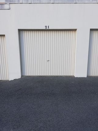 Garage (Stationnement) LAVAL  (53000)
