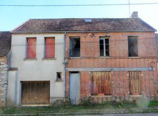 Maison de village CERISIERS 140 (89320)