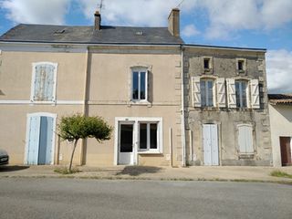 Maison de village SAINT GEORGES DE NOISNE 93 (79400)