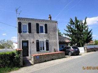 Maison de village VELLUIRE  (85770)
