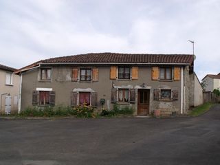 Maison de village CLAVE 129 (79420)